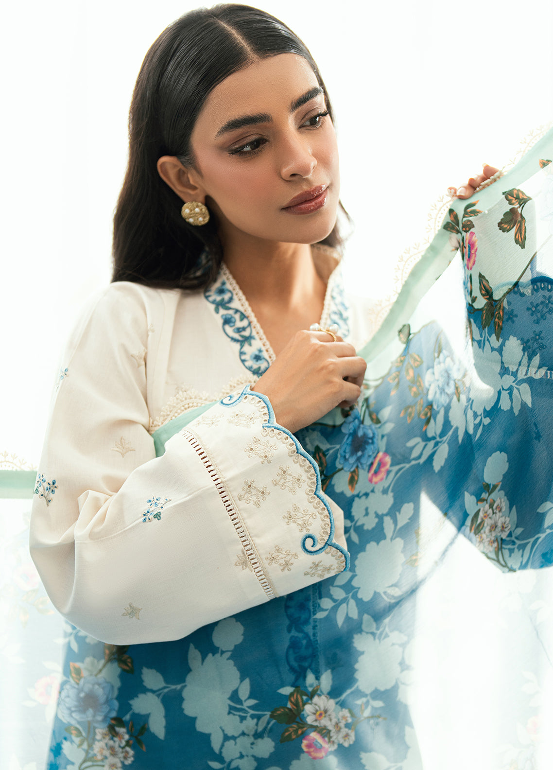 Retail Price: 9,990/-PKR